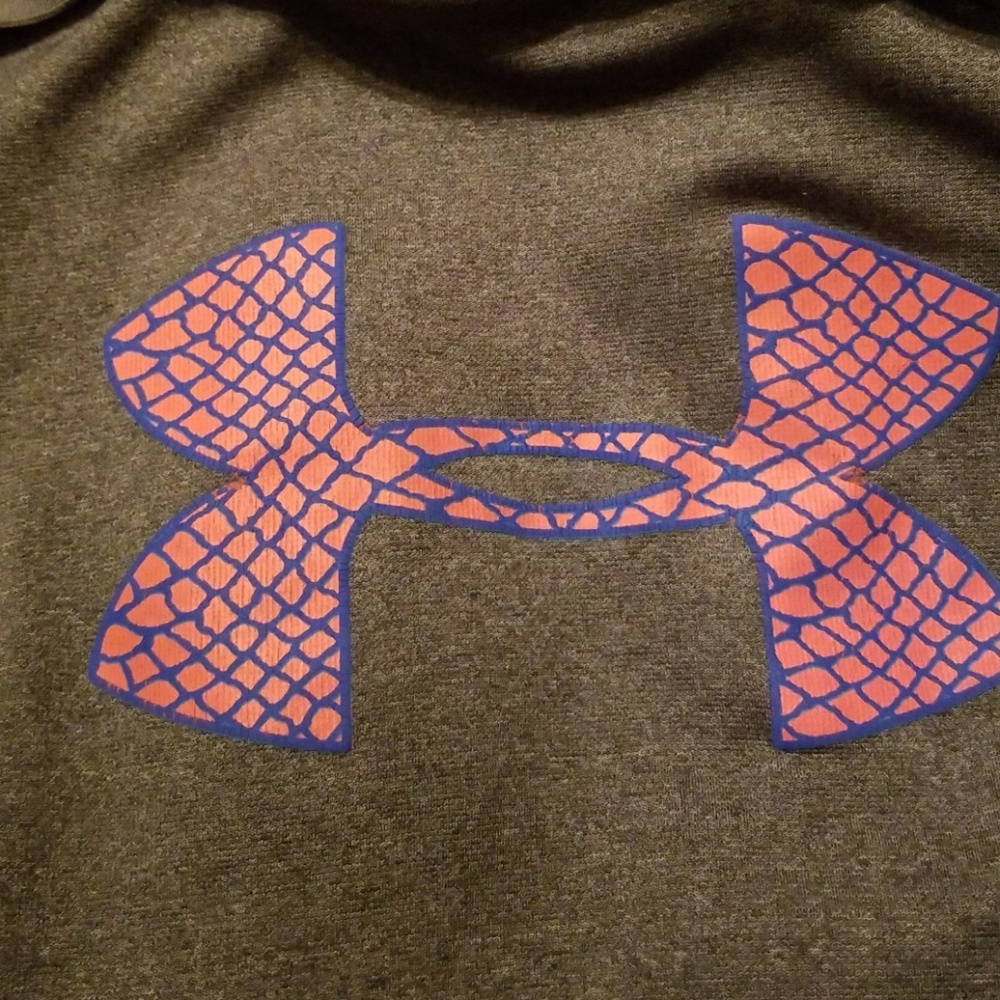DONATING.Ladies UnderArmour Coldgear Sweatshirt - Picture 2 of 4
